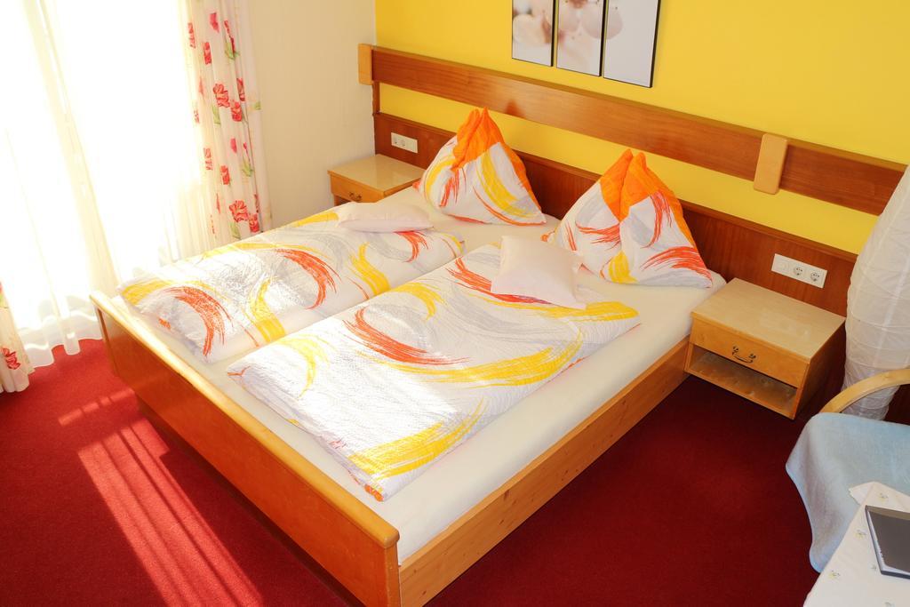Enzianbrenner Hotel Jenig Room photo